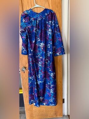 Vintage Floral Grandana Muumuu Houscoat Small